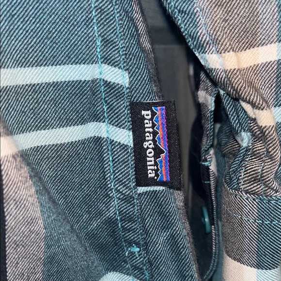 Women’s Patagonia Plaid Button Down Shirt Sz Small - Picture 5 of 7